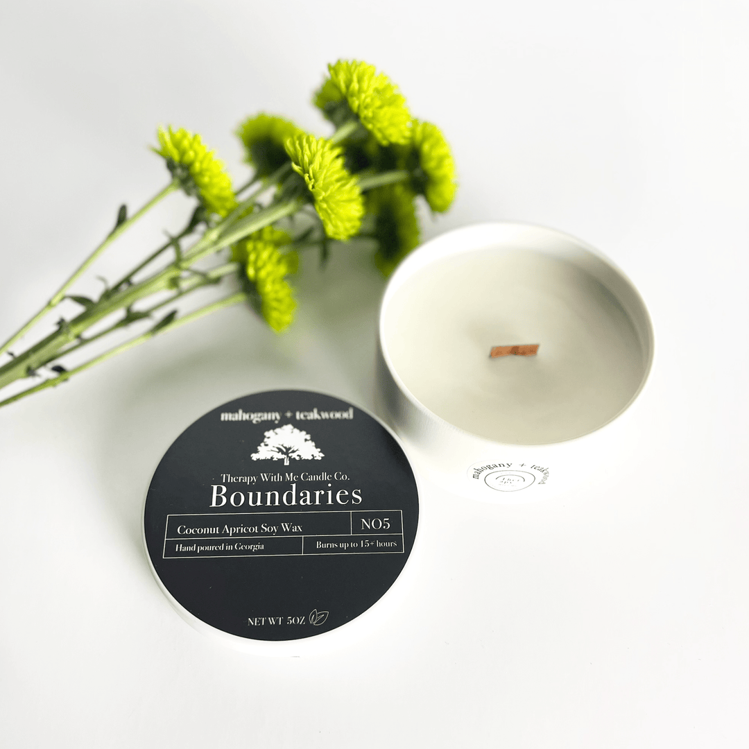 5oz Luxury Candle - The Village Retail