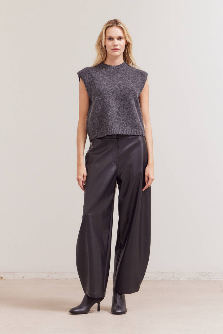 Basic Knit Vest - The Village Retail