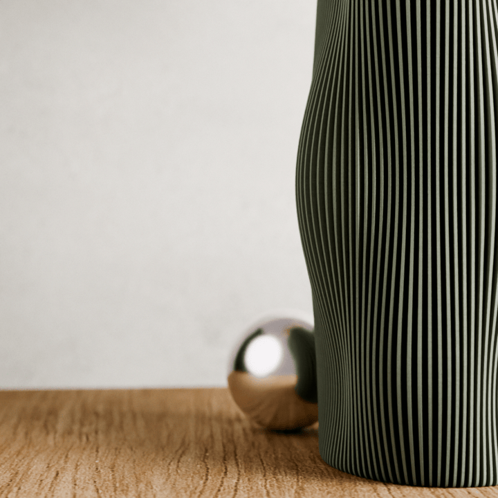 BUBBLY Vase | Modernized Pottery - The Village Retail