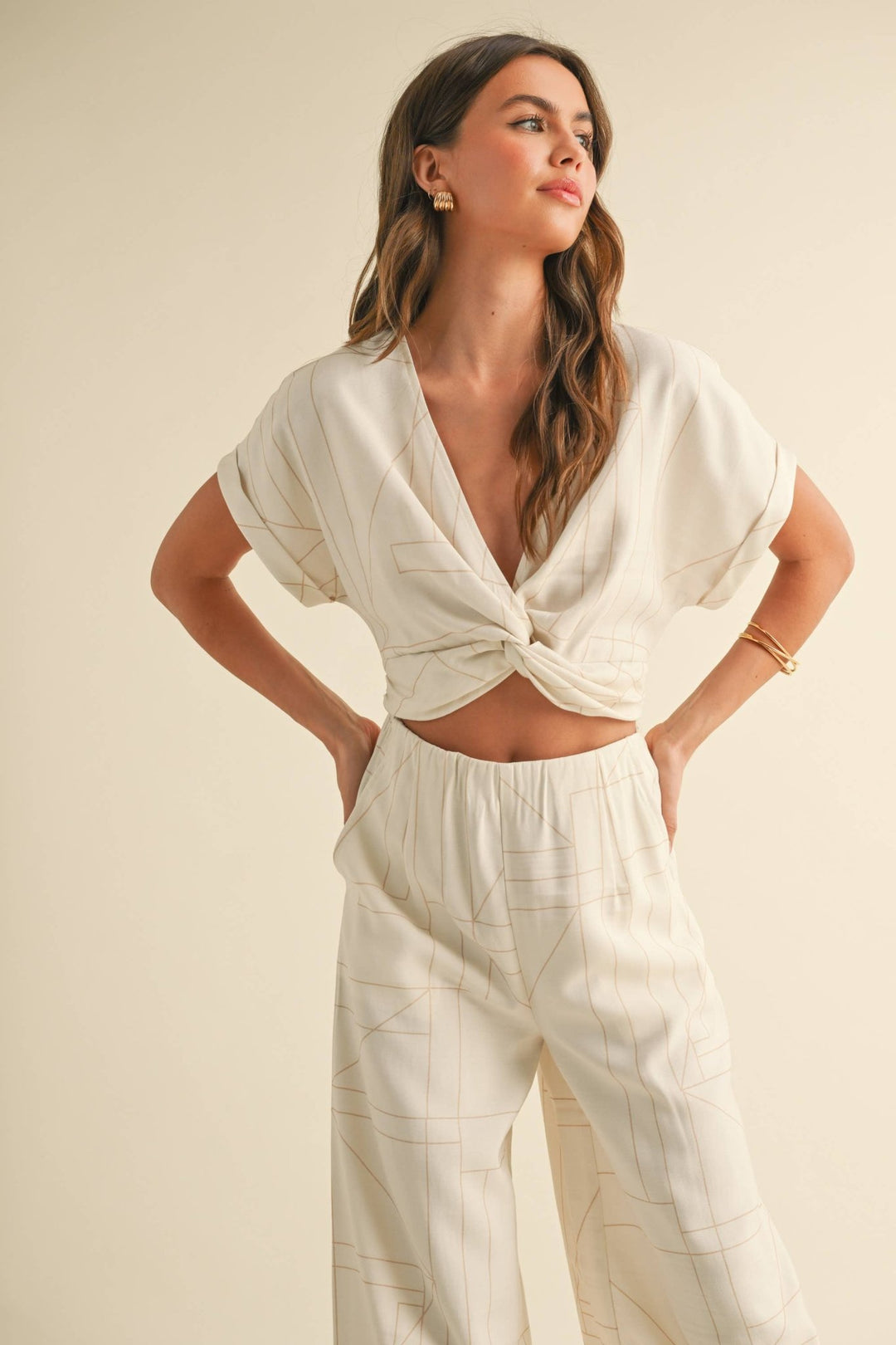 MULTI GRID PATTERN KNT FRONT TOP - The Village Retail