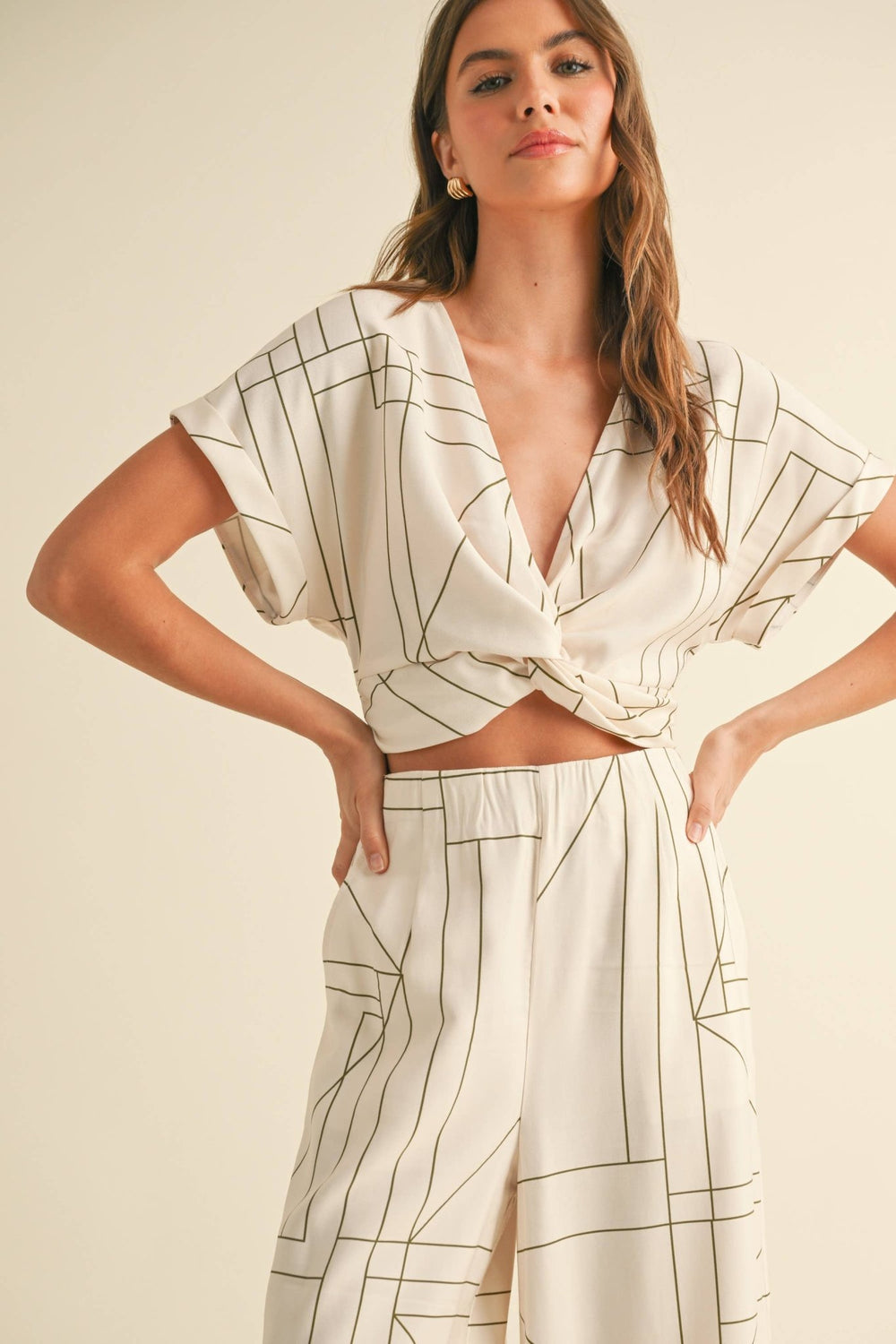 MULTI GRID PATTERN KNT FRONT TOP - The Village Retail