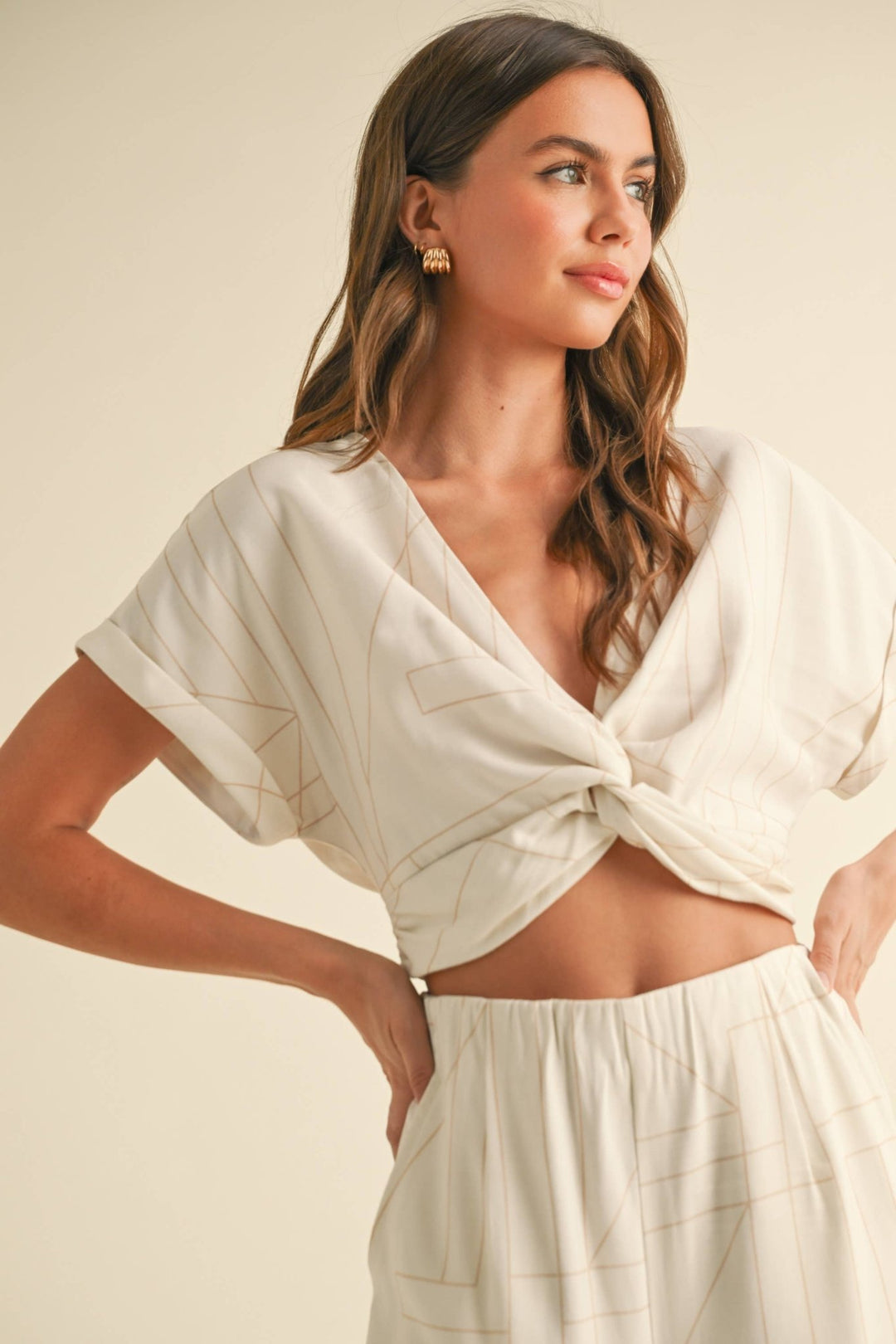 MULTI GRID PATTERN KNT FRONT TOP - The Village Retail