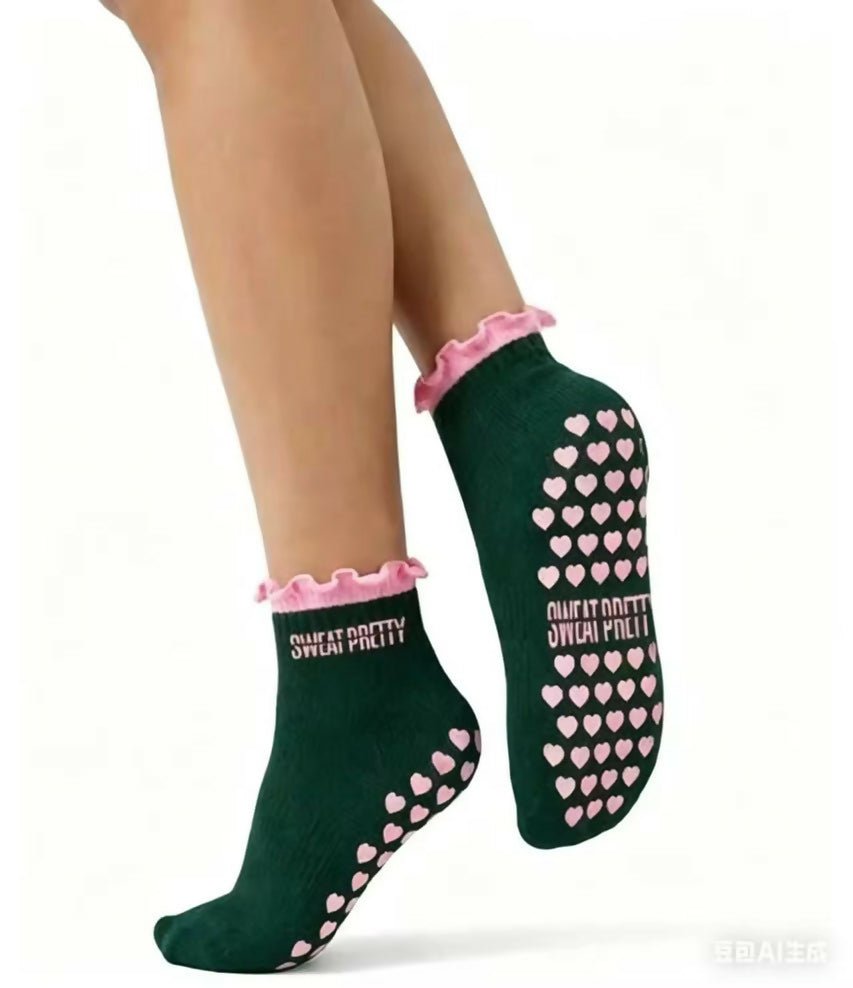 Pretty Girl Pilates Socks - The Village Retail