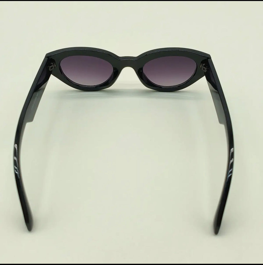 Retro Cat Eye Unisex Sunglasses - The Village Retail