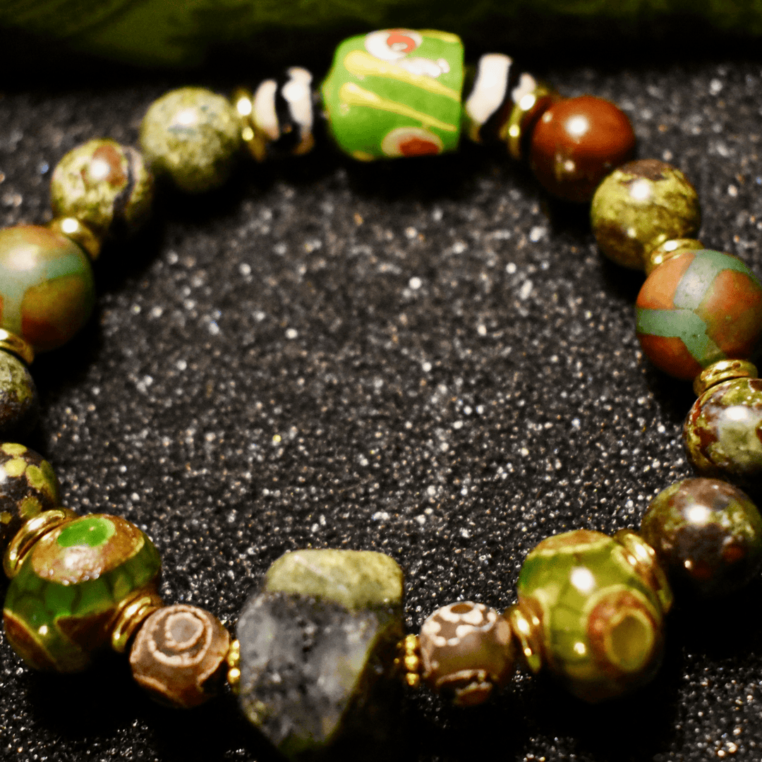 The Dragon’s Blood &amp; Labradorite Bracelet - The Village Retail