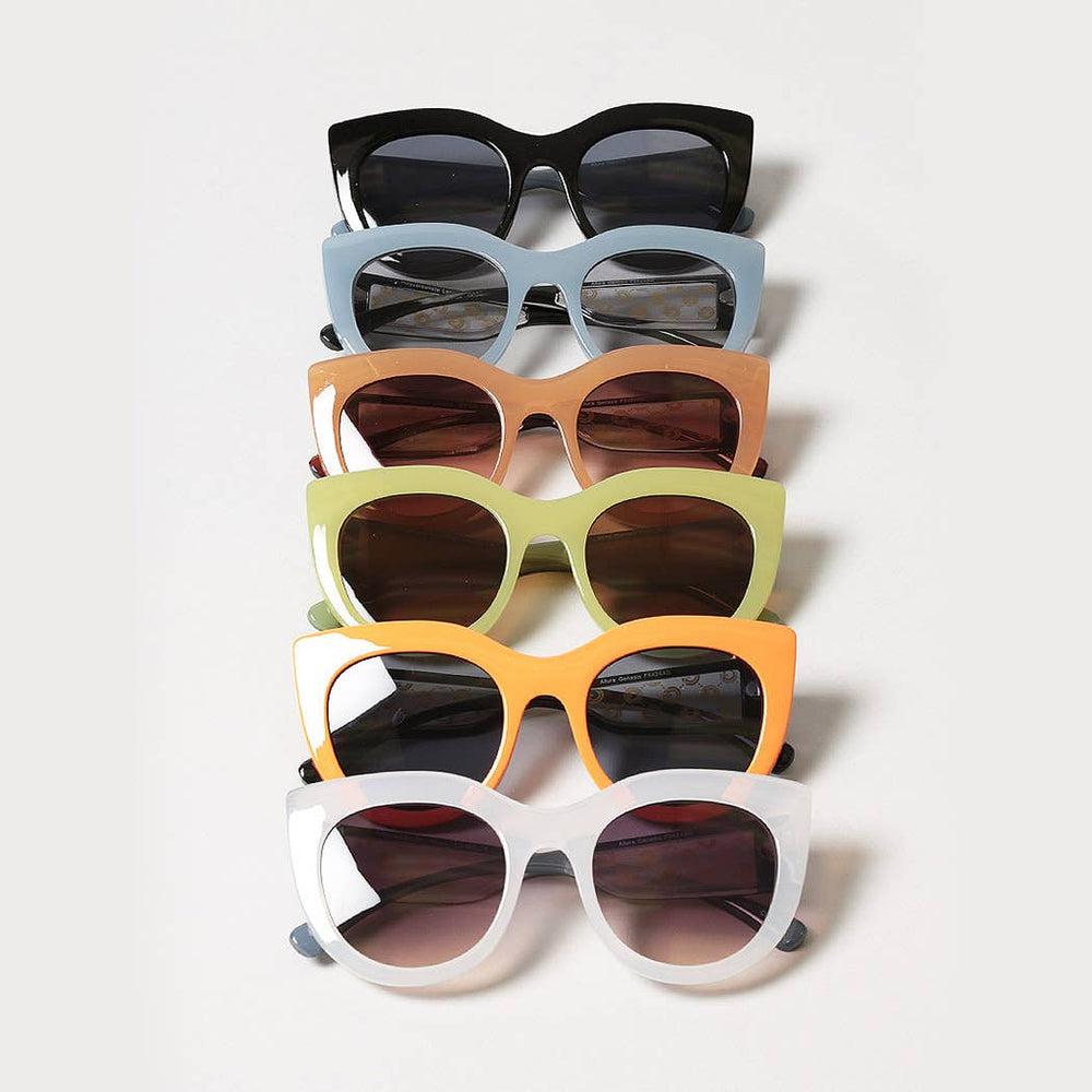 Women's Bold Round Frame Sunglasses - The Village Retail