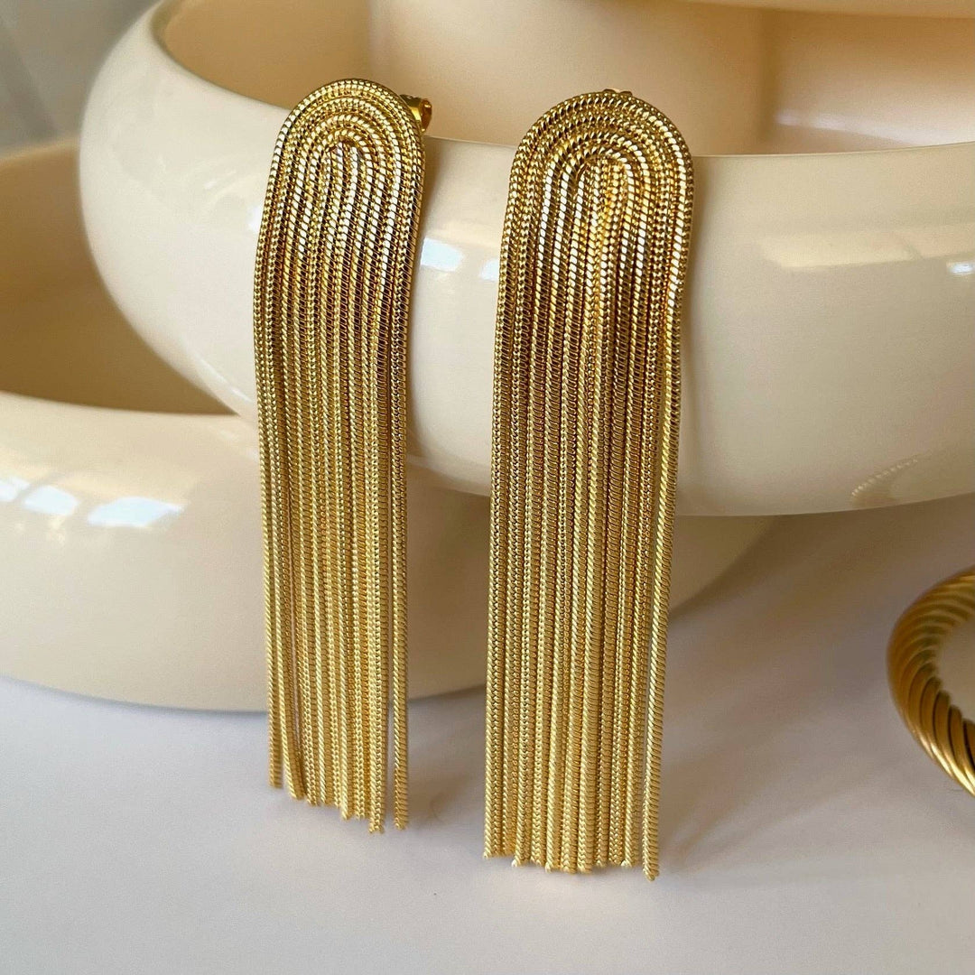 Reine Snake Chain Tassel Earring: Gold - The Village Retail